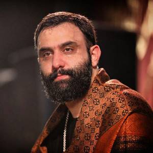 جواد مقدم آقا توی بین الحرمین پر می زنم– واحد